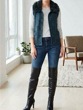 Ann Taylor LOFT Gray Faux Fur Collar Sweater Vest - Size SP